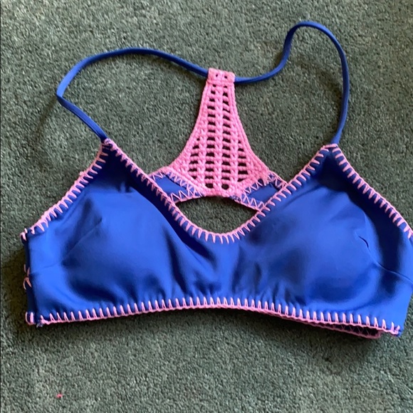 Victoria’s Secret Bikini - Picture 2 of 8